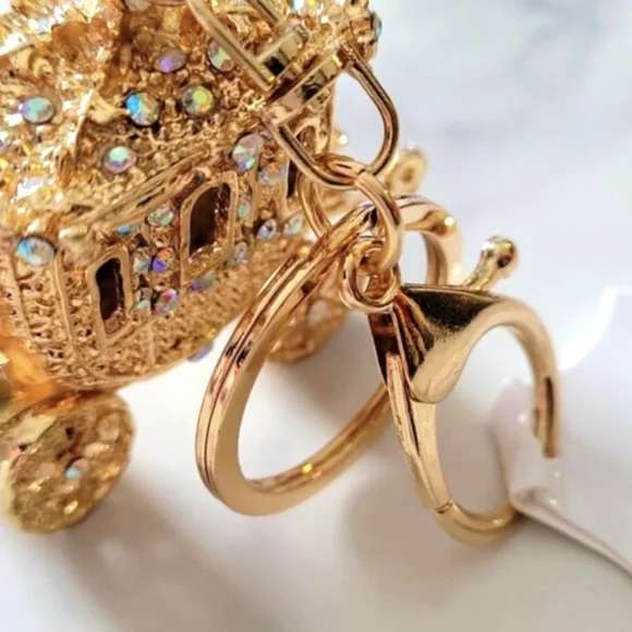 👑 Gold Coach Princess Rhinestone Purse Charm Royal Carriage Keychain - Picture 3 of 3